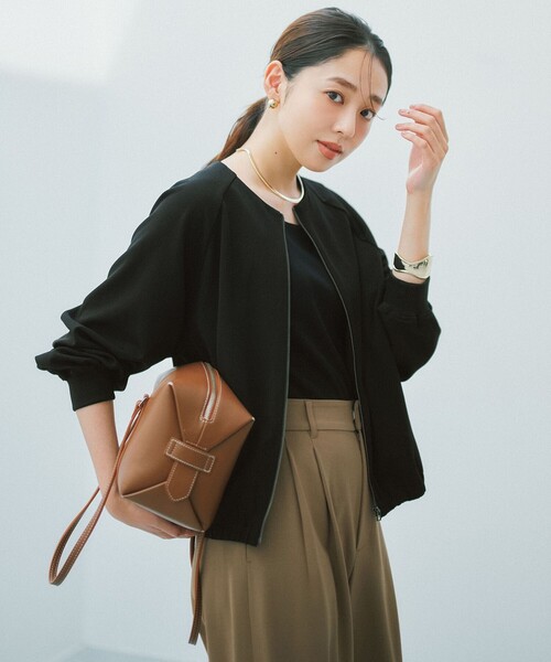UNFILO(アンフィーロ)の「【セットアップ着用可】BEAUTY MOVE ヘビロテブルゾン(ブルゾン・レディース・ネイビー系/ブラック系/アイボリー系・X-SMALL/SMALL/MEDIUM/LARGE)」の2枚目の写真