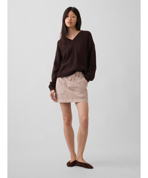 GAP(ギャップ)の「CashSoft カシミヤタッチ オーバーサイズ Vネックセーター(ニット/セーター・レディース・チャコールグレー/ブラウン系その他/ブラック/ブラウン・XXS/XL/L/M/S/XS)」の8枚目の写真