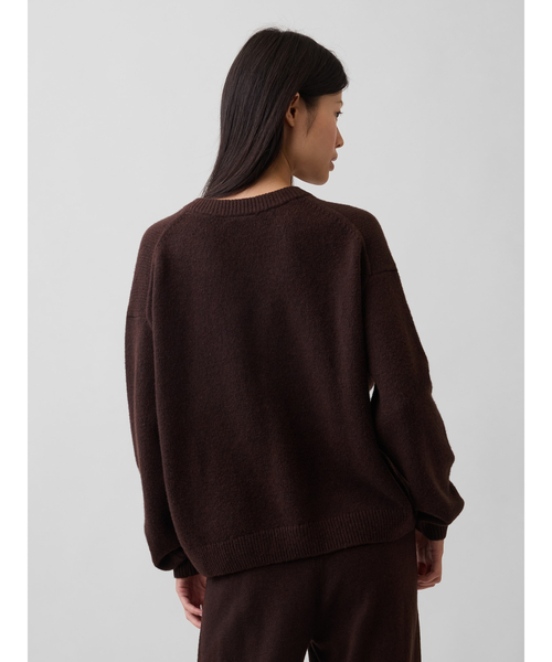 GAP(ギャップ)の「CashSoft カシミヤタッチ オーバーサイズ Vネックセーター(ニット/セーター・レディース・チャコールグレー/ブラウン系その他/ブラック/ブラウン・XXS/XL/L/M/S/XS)」の9枚目の写真