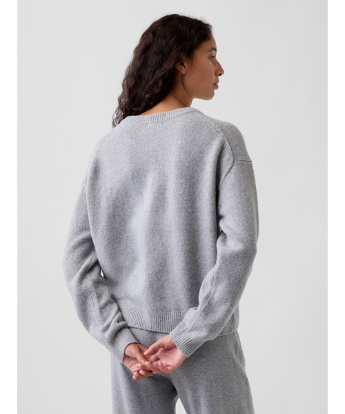 GAP(ギャップ)の「CashSoft カシミヤタッチ オーバーサイズ Vネックセーター(ニット/セーター・レディース・チャコールグレー/ブラウン系その他/ブラック/ブラウン・XXS/XL/L/M/S/XS)」の10枚目の写真