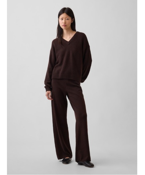 GAP(ギャップ)の「CashSoft カシミヤタッチ オーバーサイズ Vネックセーター(ニット/セーター・レディース・チャコールグレー/ブラウン系その他/ブラック/ブラウン・XXS/XL/L/M/S/XS)」の15枚目の写真