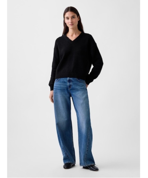 GAP(ギャップ)の「CashSoft カシミヤタッチ オーバーサイズ Vネックセーター(ニット/セーター・レディース・チャコールグレー/ブラウン系その他/ブラック/ブラウン・XXS/XL/L/M/S/XS)」の22枚目の写真