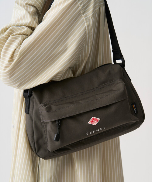 DANTON（ダントン）の「TERNES - CORDURA® Canvas Hand Bag（ショルダーバッグ・レディース・ブラック/ダークグレー/オレンジ系その他/グレイッシュベージュ/ダークブラウン/ブルー系その他・-）」の10枚目の写真