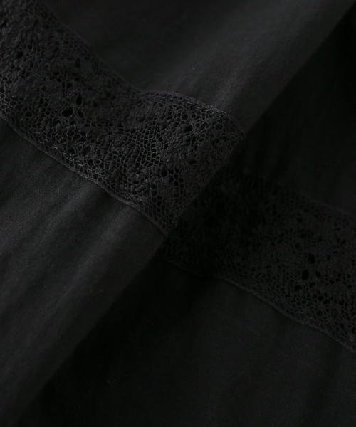 IENA LA BOUCLE(イエナラブークル)の「VIOLETTE ROOM バイオレットルーム EMBROIDERY TOPS VR263113(シャツ/ブラウス・レディース・ブラック・FREE)」の4枚目の写真
