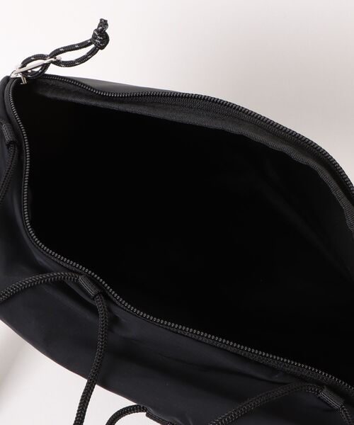 BEN DAVIS（ベンデイビス）の「LARGE ONE SHOULDER/ワンショルダー ボディバッグ（ボディバッグ/ウエストポーチ・メンズ・ブラック/チャコールグレー/グレー・FREE）」の10枚目の写真