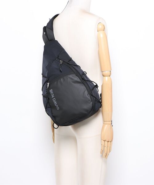 BEN DAVIS（ベンデイビス）の「LARGE ONE SHOULDER/ワンショルダー ボディバッグ（ボディバッグ/ウエストポーチ・メンズ・ブラック/チャコールグレー/グレー・FREE）」の11枚目の写真