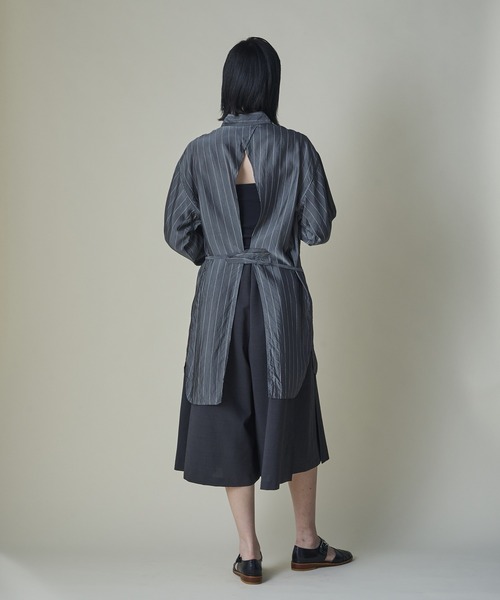 mintdesigns(ミントデザインズ)の「Apron Shirt(シャツ/ブラウス・レディース・オフホワイト/グレー・ONESIZE)」の21枚目の写真