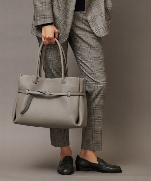 HIROFU(ヒロフ)の「【グラッツィア】レザートートバッグL 本革 A4 ビジネスバッグ(商品番号:P25-35683)(トートバッグ・レディース・グレー系8/ブラウン系8/グレー系その他・03)」の20枚目の写真