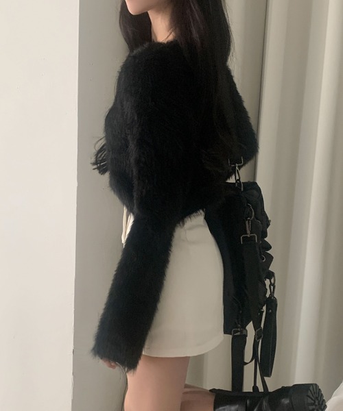 Aelina（エリナ）の「カットアウトシャギーニットクロップドトップス（ニット/セーター・レディース・ブルーグレー/ホワイト/マジェンタ/ブラック・FREE）」の13枚目の写真