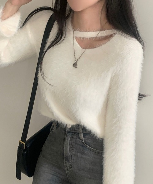 Aelina（エリナ）の「カットアウトシャギーニットクロップドトップス（ニット/セーター・レディース・ブルーグレー/ホワイト/マジェンタ/ブラック・FREE）」の6枚目の写真
