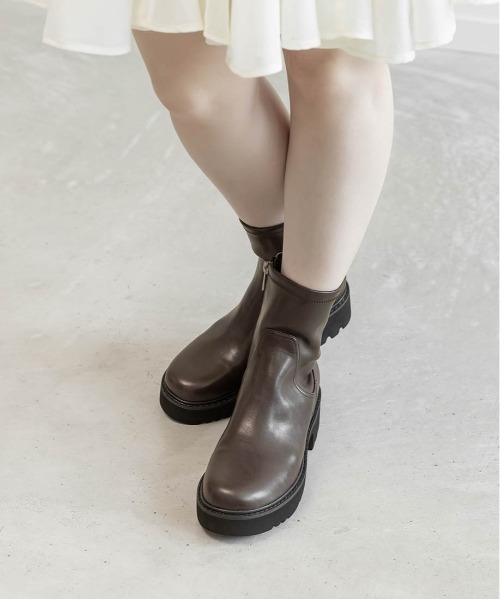 RANDA(ランダ)の「晴雨兼用 ボリュームソールベーシックショートブーツ(ブーツ・レディース・ダークブラウン/ブラック・M/L/LL/S)」の7枚目の写真