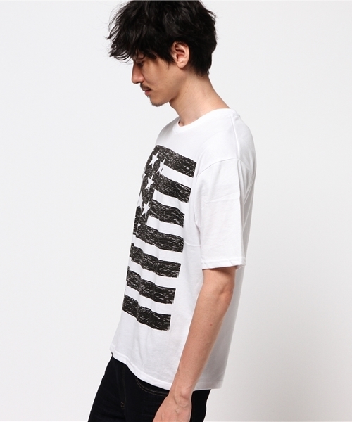 VENCEEXCHANGE（ヴァンスエクスチェンジ）の「ビッグ星条旗プリントTシャツ          （Tシャツ/カットソー・メンズ・ブラック/オフホワイト・MEDIUM/LARGE）」の3枚目の写真