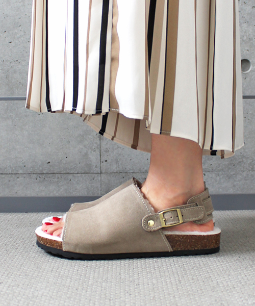 mysty woman（ミスティウーマン）の「中敷シープファーサンダル（サンダル・レディース・ブラック/ベージュ・MEDIUM/LARGE）」の4枚目の写真