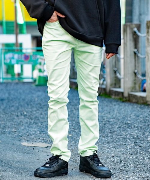 �W(eight)�i�G�C�g�j�́u�J���[ �X�g���b�`�X�L�j�[�p���c�i�`�m�p���c�j�v�b���C��