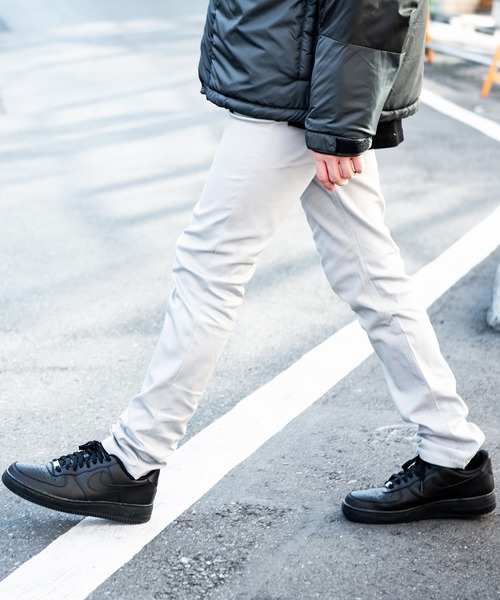 8(eight)(エイト)の「ストレッチカラースキニーパンツ(チノパンツ・メンズ・ブラック/ベージュ/ホワイト/ライトグレー/レッド/ピンク/ライム/ワイン/チャコールグレー/ロイヤルブルー/ネイビー/カーキ/マスタード/グリーン系カモフラージュ/グレー系その他/グレー系カモフラージュ/グレー系その他2・MEDIUM/SMALL/X-LARGE/XX-LARGE/LARGE/X-SMALL)」の4枚目の写真