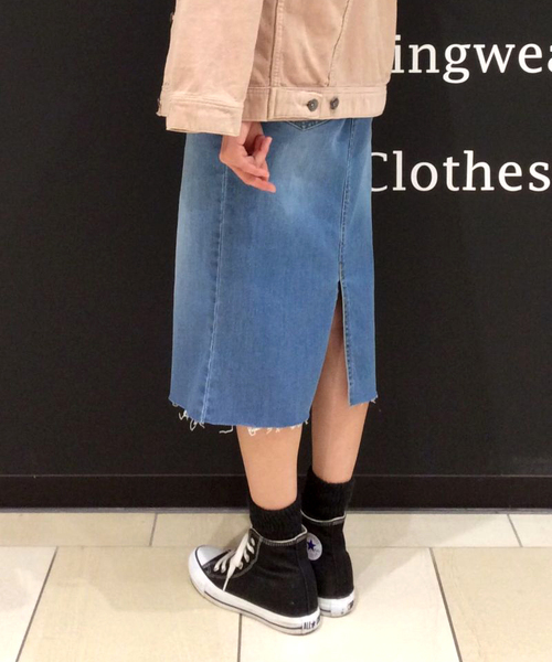 LBC（エルビーシー）の「裾フリンジデニムスカート                 （デニムスカート・レディース・ブルー/ネイビー・MEDIUM/LARGE）」の16枚目の写真