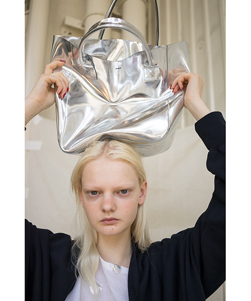 ZUCCa(ズッカ)の「アイコンバッグ(トートバッグ・レディース・シルバー/ブラック・FREE)」の7枚目の写真