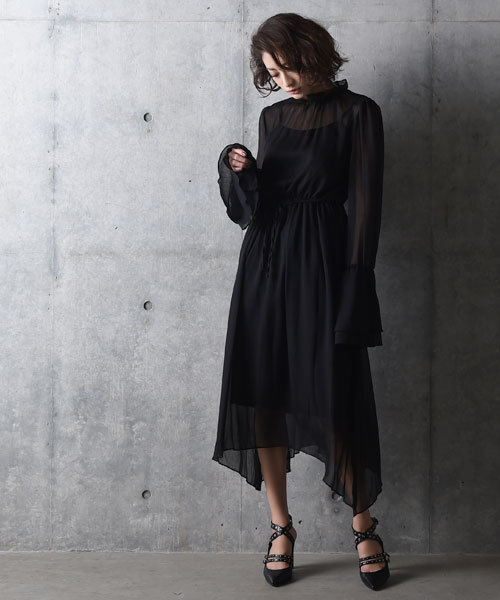 amorous insense（アモラスインセンス）の「フリルネックロングワンピース（ドレス・レディース・ブラック/グリーン・MEDIUM）」の7枚目の写真