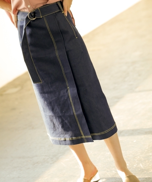 Andemiu（アンデミュウ）の「【WEB限定】ベルトツキタイトスカート786756（スカート・レディース・ベージュ/インディゴブルー/パープル・SMALL/MEDIUM）」の3枚目の写真