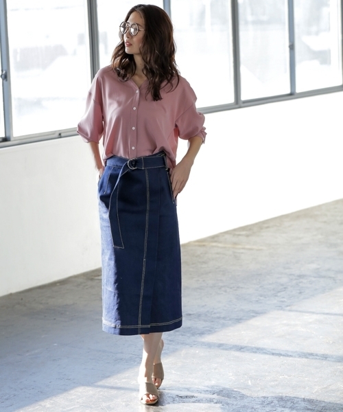 Andemiu（アンデミュウ）の「【WEB限定】ベルトツキタイトスカート786756（スカート・レディース・ベージュ/インディゴブルー/パープル・SMALL/MEDIUM）」の5枚目の写真