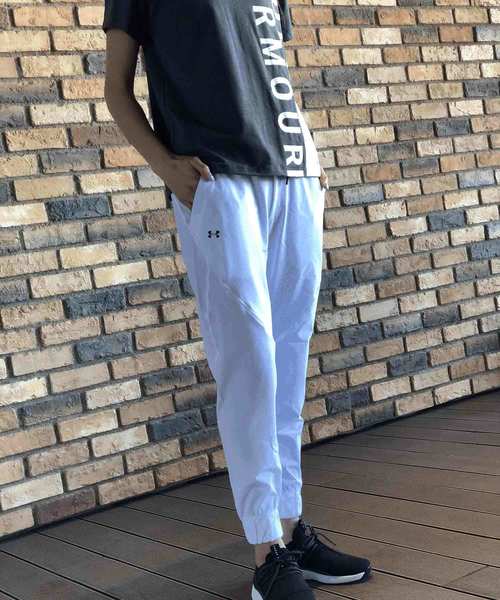 UNDER ARMOUR(アンダーアーマー)の「レディース トレーニングロングパンツ / ストームウーブンパンツ(その他パンツ・レディース・ブラック/ホワイト・L/M/S/XL)」の2枚目の写真