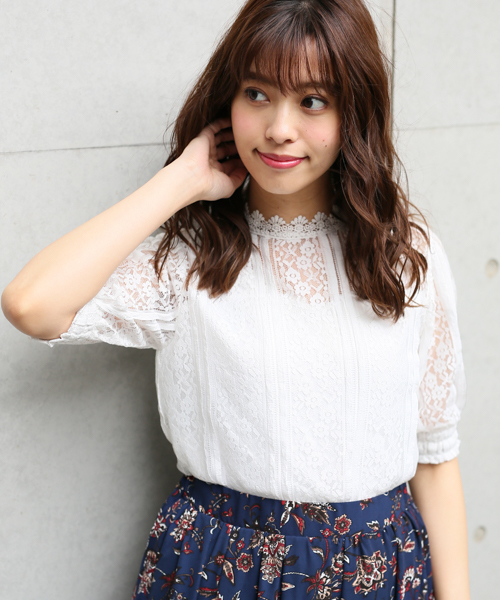 apres jour（アプレジュール）の「レースボリュームトップス【ZOZOTOWN限定アイテム】（シャツ/ブラウス・レディース・オフホワイト/ブラック/ライトベージュ・フリー）」の16枚目の写真