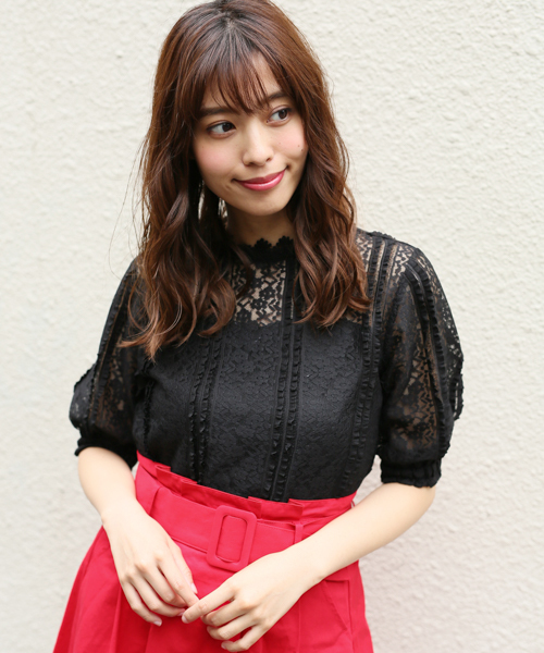 apres jour（アプレジュール）の「レースボリュームトップス【ZOZOTOWN限定アイテム】（シャツ/ブラウス・レディース・オフホワイト/ブラック/ライトベージュ・フリー）」の18枚目の写真