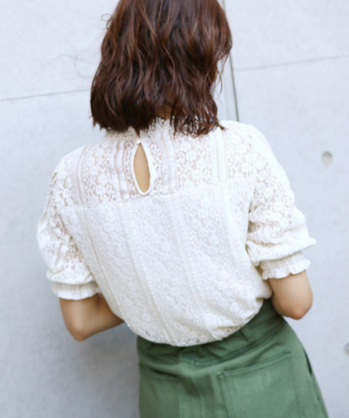 apres jour（アプレジュール）の「レースボリュームトップス【ZOZOTOWN限定アイテム】（シャツ/ブラウス・レディース・オフホワイト/ブラック/ライトベージュ・フリー）」の21枚目の写真