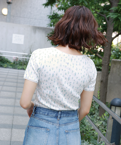 apres jour（アプレジュール）の「アソートアイレットトップス【ZOZOTOWN限定アイテム】（Tシャツ/カットソー・レディース・オフホワイト/ライトベージュ/その他/ブラック/ベージュ・フリー）」の8枚目の写真