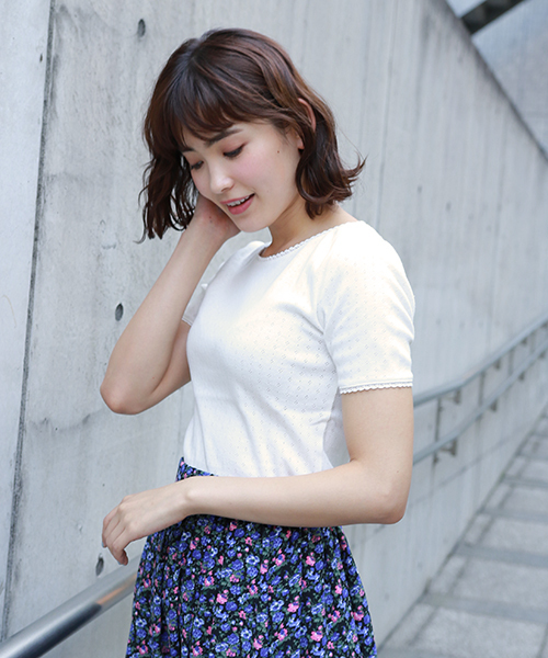 apres jour（アプレジュール）の「アソートアイレットトップス【ZOZOTOWN限定アイテム】（Tシャツ/カットソー・レディース・オフホワイト/ライトベージュ/その他/ブラック/ベージュ・フリー）」の22枚目の写真