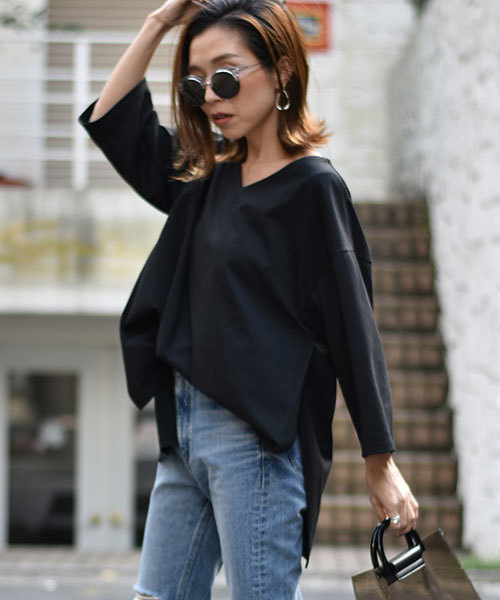 TRUNC(トランクエイティーエイト)の「Fab Vneck Tops(Tシャツ/カットソー・レディース・ホワイト/ブラック/グレー系その他・FREE)」の1枚目の写真