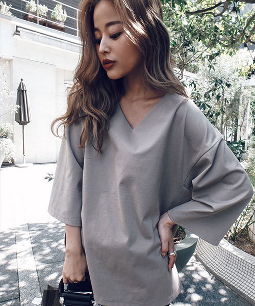 TRUNC(トランクエイティーエイト)の「Fab Vneck Tops(Tシャツ/カットソー・レディース・ホワイト/ブラック/グレー系その他・FREE)」の6枚目の写真