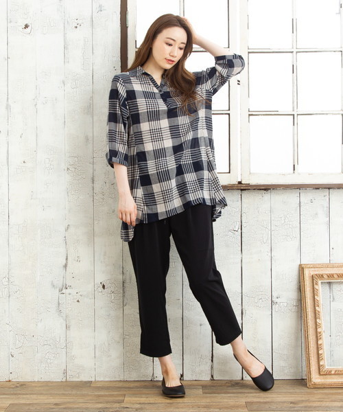 EVLOVE(イヴロヴ)の「ジョーゼットイージークロップドパンツ(その他パンツ・レディース・カーキ/ブラック/ネイビー・13号/17号/15号)」の8枚目の写真