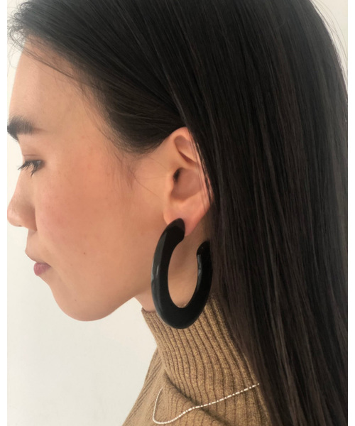 TODAYFUL（トゥデイフル）の「フラットアクリルピアス（ピアス（両耳用）・レディース・キナリ/ブラック/グリーン系その他・FREE）」の4枚目の写真