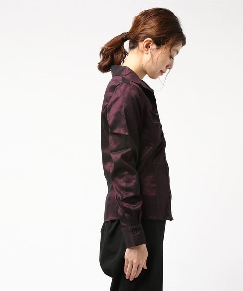 NARACAMICIE（ナラカミーチェ）の「変形千鳥ジャカードストレッチスタンドカラー長袖シャツ（シャツ/ブラウス・レディース・ブラック/ボルドー・SMALL/MEDIUM/LARGE）」の5枚目の写真