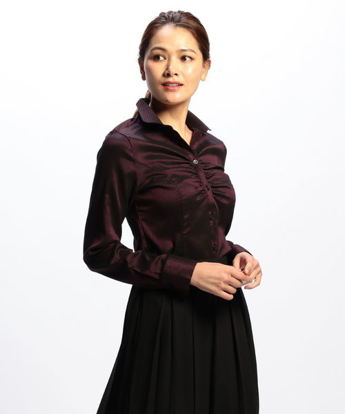 NARACAMICIE（ナラカミーチェ）の「変形千鳥ジャカードストレッチスタンドカラー長袖シャツ（シャツ/ブラウス・レディース・ブラック/ボルドー・SMALL/MEDIUM/LARGE）」の3枚目の写真