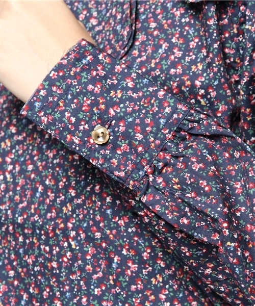 BEAMS BOY（ビームスボーイ）の「BEAMS BOY / ブロード フラワープリント 2重襟 ブラウス（シャツ/ブラウス・レディース・ブラック/ネイビー・ONE SIZE）」の7枚目の写真