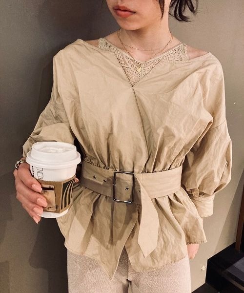 ANNEBRA(アンブラ)の「Rich ハイネックモールドカップブラジャー(ブラジャー・レディース・ベージュ/ブルー・E75/E80/B75/C70/F75/G70/C80/D70/B70/D80/E70/F70/C75/D75/G75)」の21枚目の写真