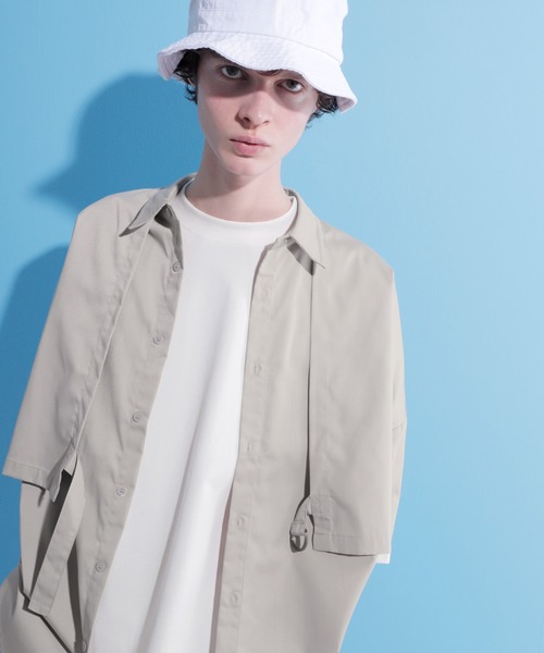 EMMA CLOTHES（エマクローズ）の「ヨークトレンチレイヤードワイドシャツ 1/2 sleeve(EMMA CLOTHES)（シャツ/ブラウス・メンズ・ブラック/グリーン系その他/グレイッシュベージュ・FREE）」の10枚目の写真