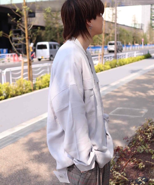 rovtski(ロフトスキー)の「CLASSIC ROVTSKI NO COL SHIRT/オーバーサイズノーカラーシャツ(シャツ/ブラウス・メンズ・ライトグレー/ライトブラウン/スミクロ・FREE)」の4枚目の写真