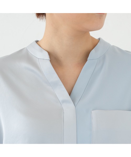 LOUNGEDRESS（ラウンジドレス）の「サテン切り替えブラウス（シャツ/ブラウス・レディース・ベージュ/サックスブルー・FREE）」の21枚目の写真