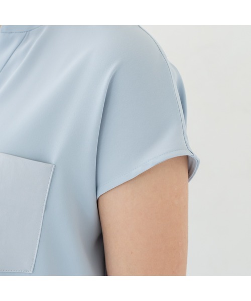 LOUNGEDRESS（ラウンジドレス）の「サテン切り替えブラウス（シャツ/ブラウス・レディース・ベージュ/サックスブルー・FREE）」の5枚目の写真