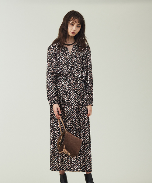 qualite（カリテ）の「リーフ柄2WAYワンピース（ワンピース・レディース・ライトブルー/ブラウン・フリー）」の2枚目の写真