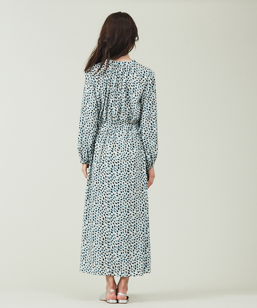 qualite（カリテ）の「リーフ柄2WAYワンピース（ワンピース・レディース・ライトブルー/ブラウン・フリー）」の5枚目の写真