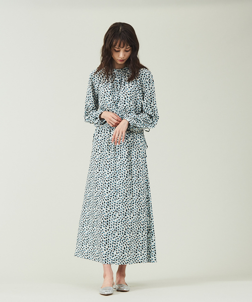 qualite（カリテ）の「リーフ柄2WAYワンピース（ワンピース・レディース・ライトブルー/ブラウン・フリー）」の11枚目の写真