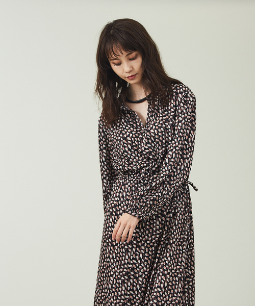 qualite（カリテ）の「リーフ柄2WAYワンピース（ワンピース・レディース・ライトブルー/ブラウン・フリー）」の15枚目の写真