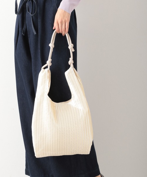 LEPSIM（レプシィム）の「サテンプリーツマルシェBAG 924806