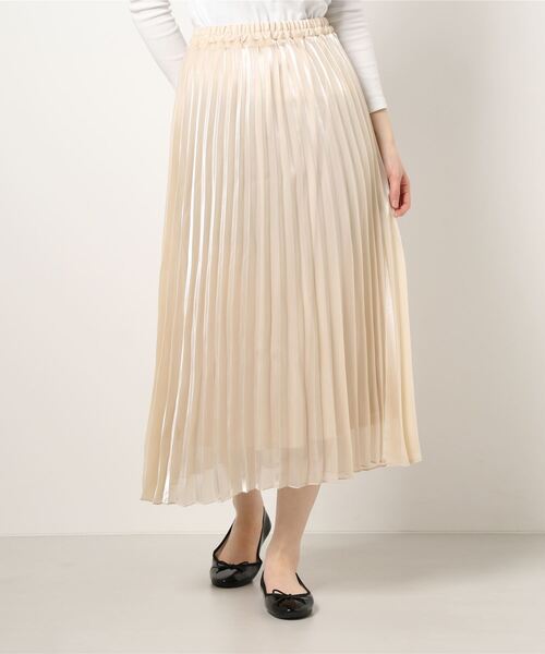 INTERPLANET（インタープラネット）の「グロスオーガンジープリーツスカート（スカート・レディース・ベージュ/ナチュラル/グレイッシュベージュ・FREE）」の2枚目の写真