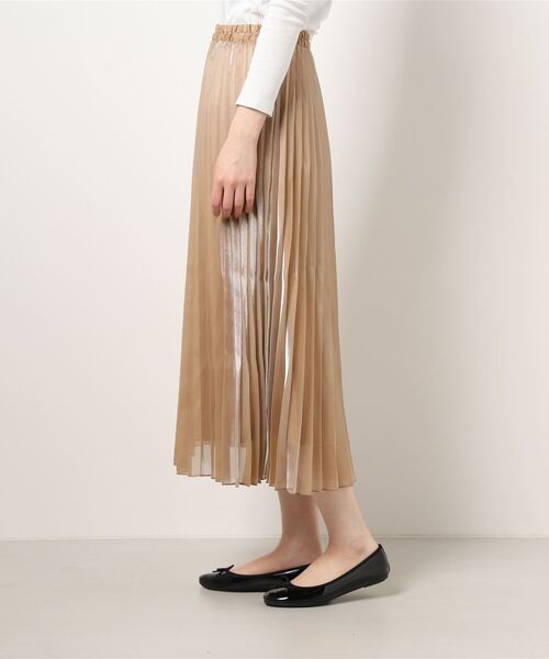 INTERPLANET（インタープラネット）の「グロスオーガンジープリーツスカート（スカート・レディース・ベージュ/ナチュラル/グレイッシュベージュ・FREE）」の4枚目の写真