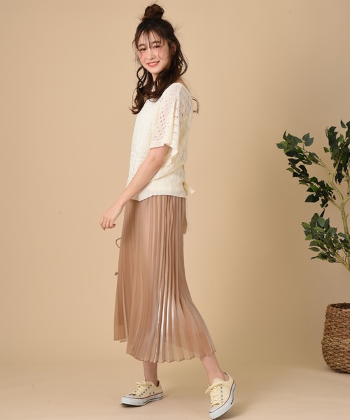 INTERPLANET（インタープラネット）の「グロスオーガンジープリーツスカート（スカート・レディース・ベージュ/ナチュラル/グレイッシュベージュ・FREE）」の10枚目の写真